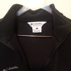 Columbia Sportswear Black  Sherpa like 1/4 Zip Pullover Size Large